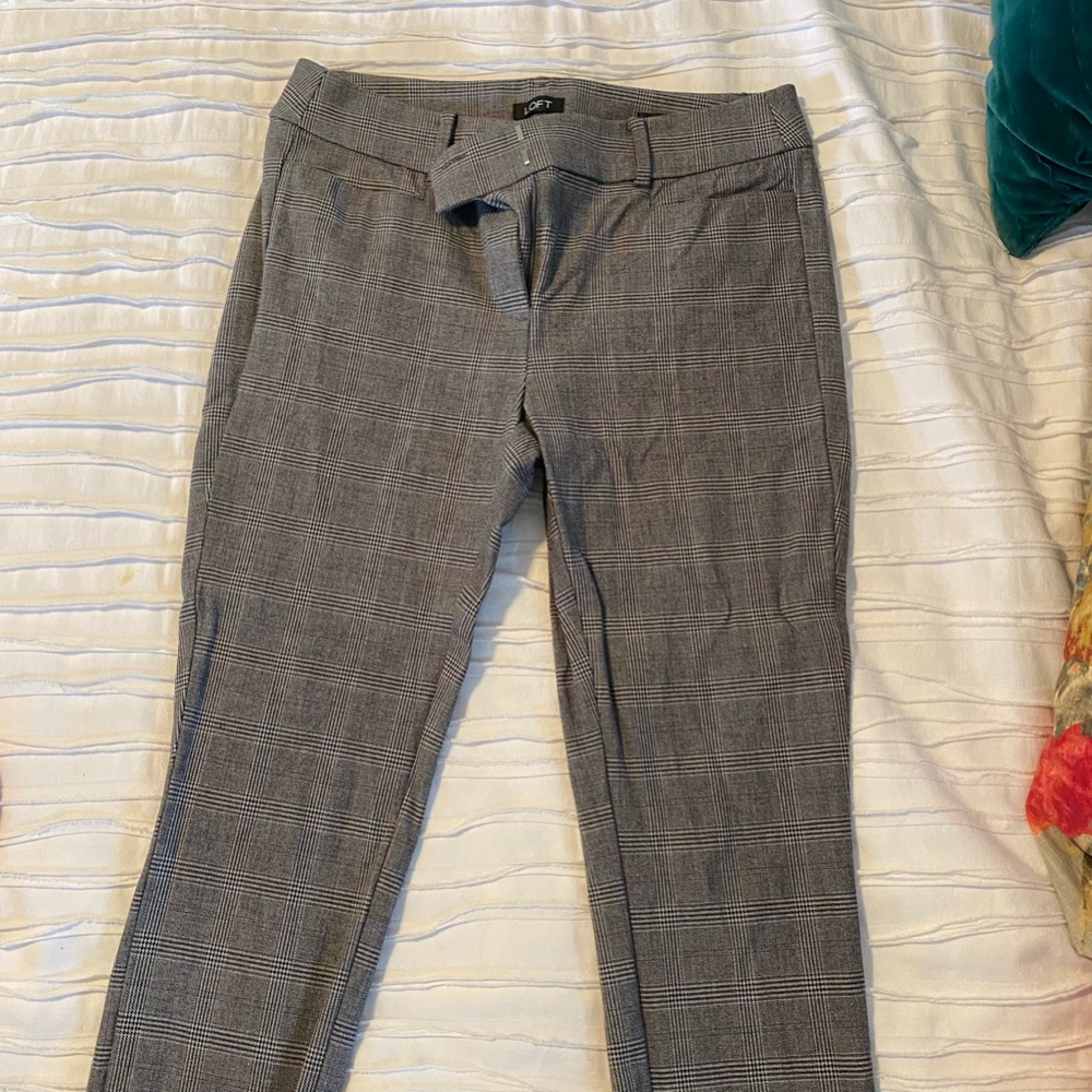 Loft skinny dress pant ankle length size 4